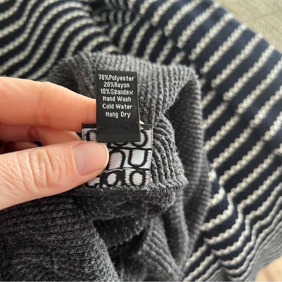 Clara Sun Woo Sweater Women's Medium Gray Thermal Waffle Knit Turtleneck Neutral - Picture 8 of 8